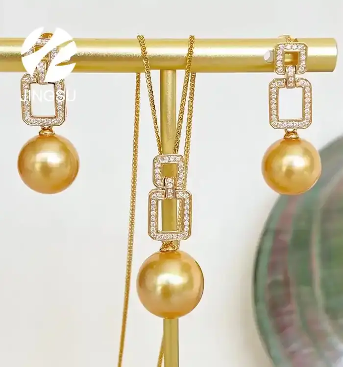 Golden Pearl Pendant Necklace and Earring Set with Crystal Links